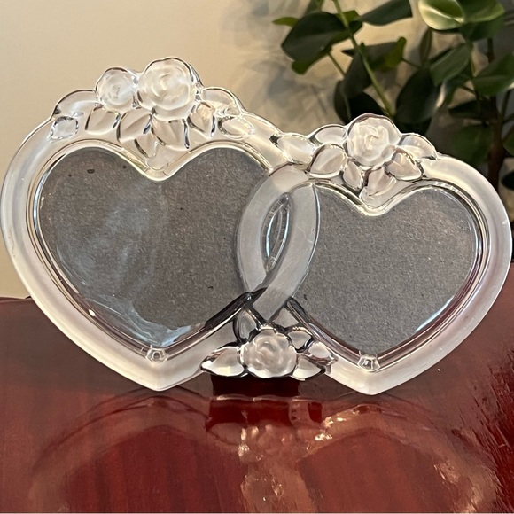 Mikasa Rosemont Double Heart Crystal Photo Frame Frosted Roses Germany 1990s - Picture 3 of 10